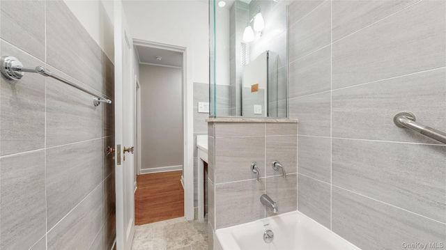 37-28 85th Street 32, Jackson Heights, NY 11372