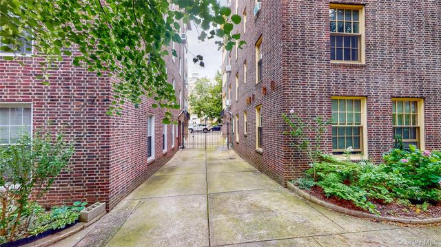 37-28 85th Street 32, Jackson Heights, NY 11372