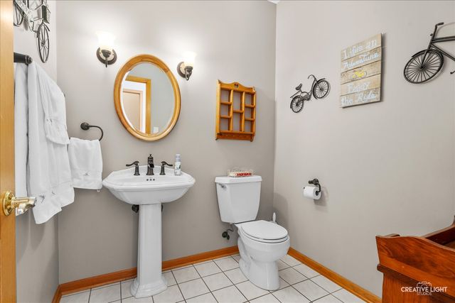 1651 Johnson Road, Oswego, IL 60543