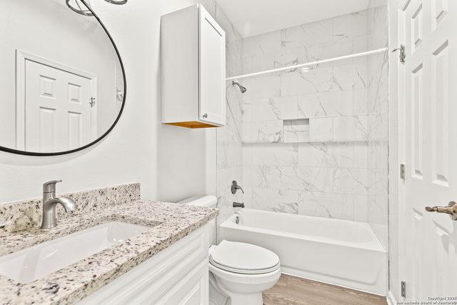 1226 Whispering Hills, Canyon Lake, TX 78133