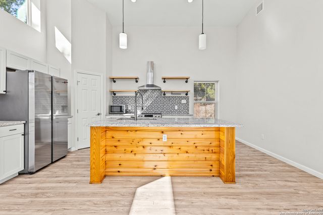 1226 Whispering Hills, Canyon Lake, TX 78133