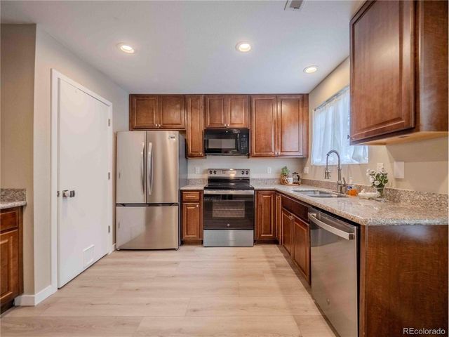 10700 Kimblewyck Cir 214, Northglenn, CO 80233