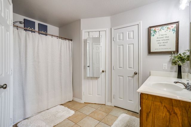 4000 NE 4th Street, Mineral Wells, TX 76067