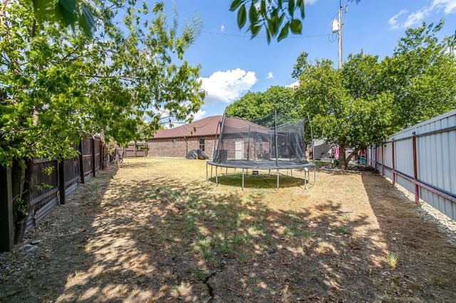 4000 NE 4th Street, Mineral Wells, TX 76067