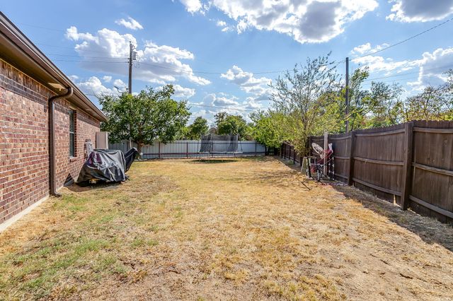 4000 NE 4th Street, Mineral Wells, TX 76067