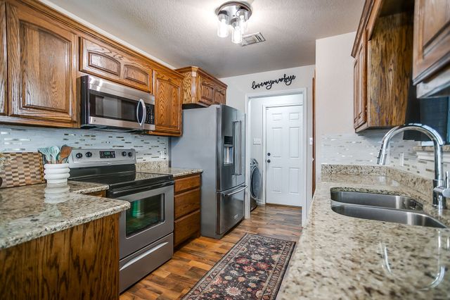 4000 NE 4th Street, Mineral Wells, TX 76067