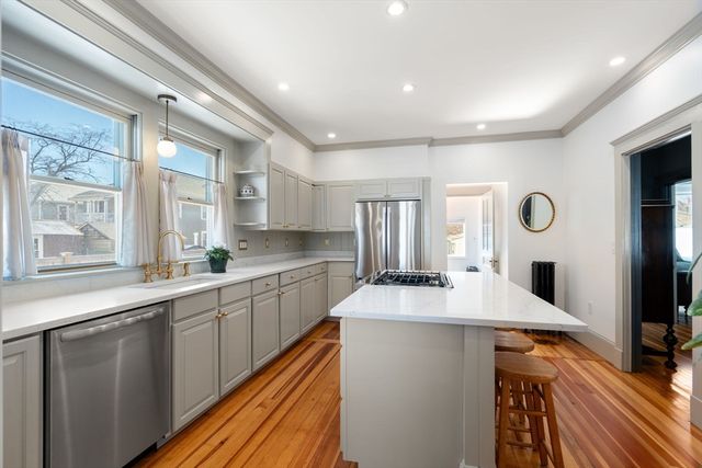 271 Atlantic St, Quincy, MA 02171