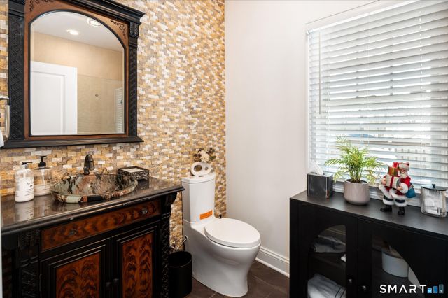 10 Turner Road, Stamford, CT 06905