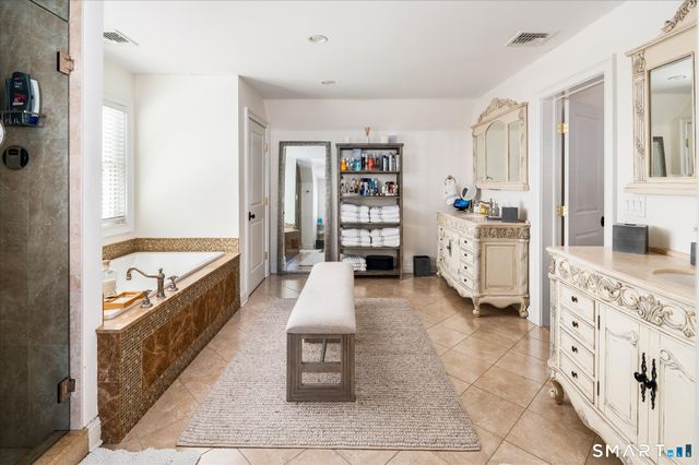 10 Turner Road, Stamford, CT 06905