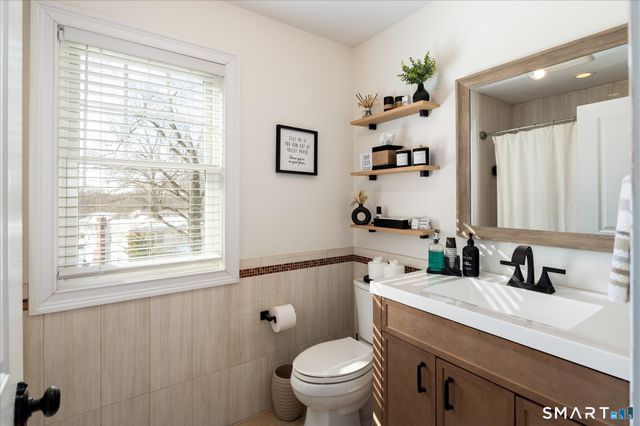 10 Turner Road, Stamford, CT 06905