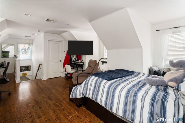 10 Turner Road, Stamford, CT 06905