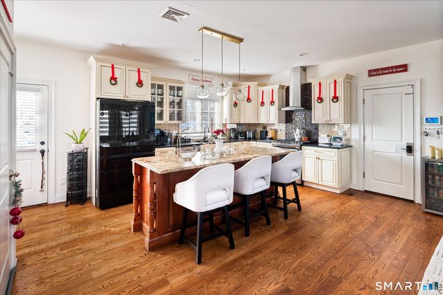 10 Turner Road, Stamford, CT 06905