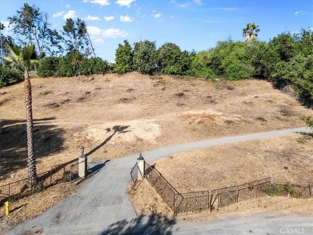 21544 Covina Hills Rd, Covina, CA 91724