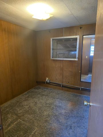 2 Crown Point Dr # A, Charlestown, NH 03603