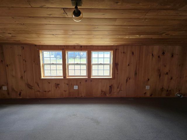 2 Crown Point Dr # A, Charlestown, NH 03603