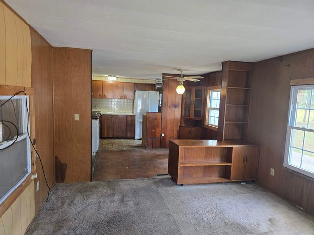 2 Crown Point Dr # A, Charlestown, NH 03603