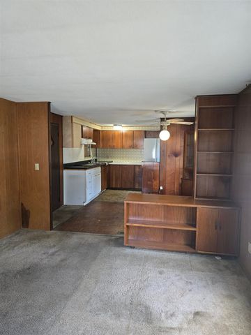 2 Crown Point Dr # A, Charlestown, NH 03603