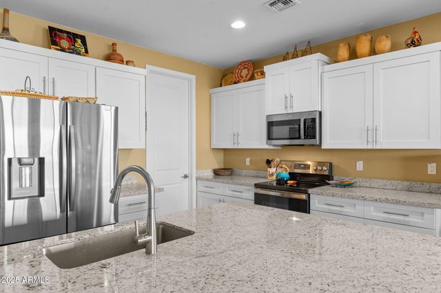 1900 W RINGO Road, Wickenburg, AZ 85390