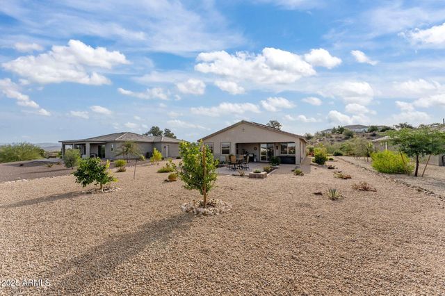 1900 W RINGO Road, Wickenburg, AZ 85390