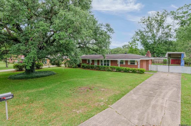 6674 Thelmadale Dr, Central, LA 70739