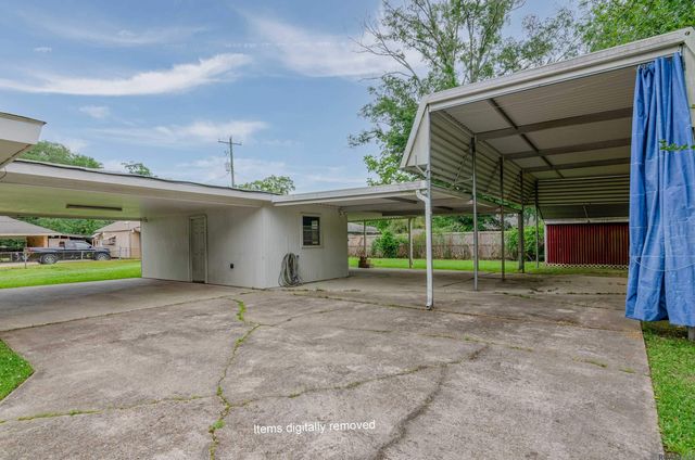 6674 Thelmadale Dr, Central, LA 70739