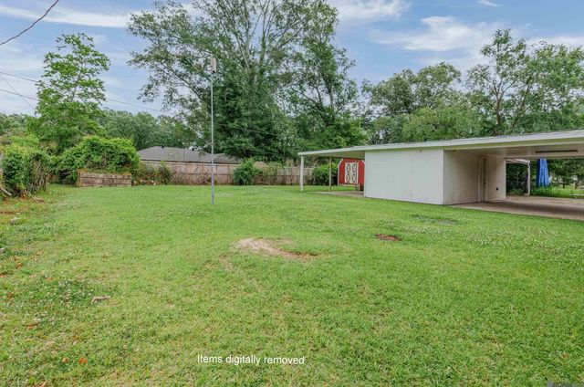 6674 Thelmadale Dr, Central, LA 70739