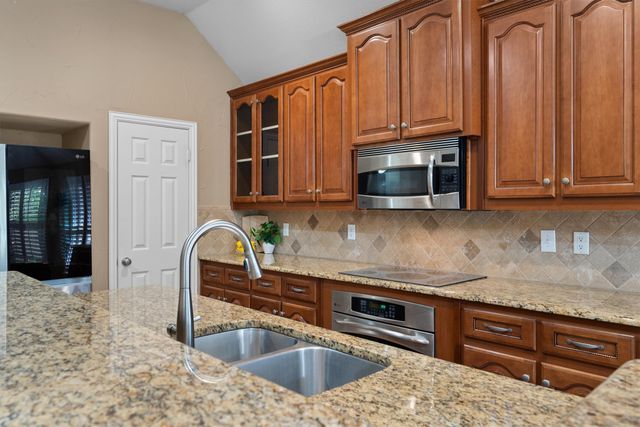 8151 Holliday Road, Lantana, TX 76226