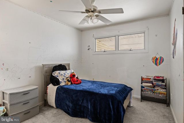 10 LACLEDE DR, Burlington, NJ 08016