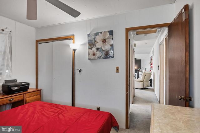 10 LACLEDE DR, Burlington, NJ 08016