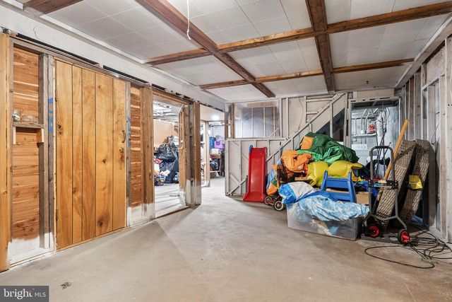 10 LACLEDE DR, Burlington, NJ 08016