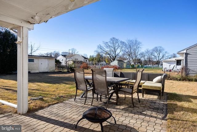 10 LACLEDE DR, Burlington, NJ 08016