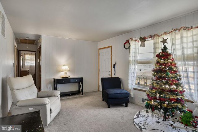 10 LACLEDE DR, Burlington, NJ 08016