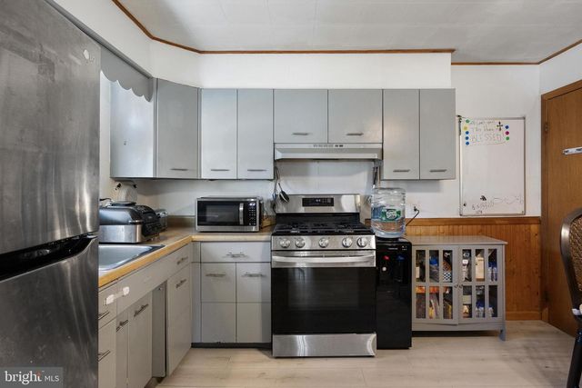 10 LACLEDE DR, Burlington, NJ 08016