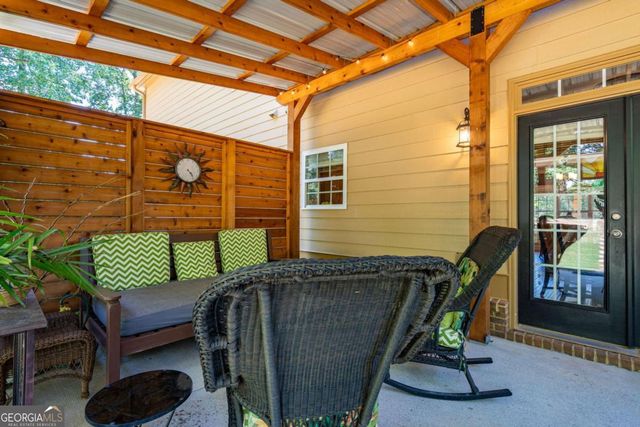 2103 Whitlow View Drive, Bishop, GA 30621