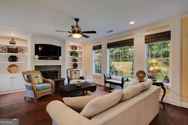 2103 Whitlow View Drive, Bishop, GA 30621
