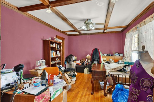 916 SW Polk ST, Topeka, KS 66612