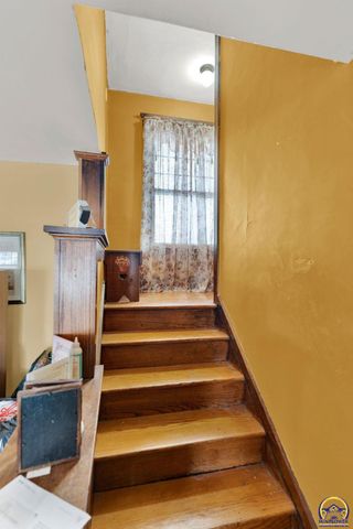 916 SW Polk ST, Topeka, KS 66612