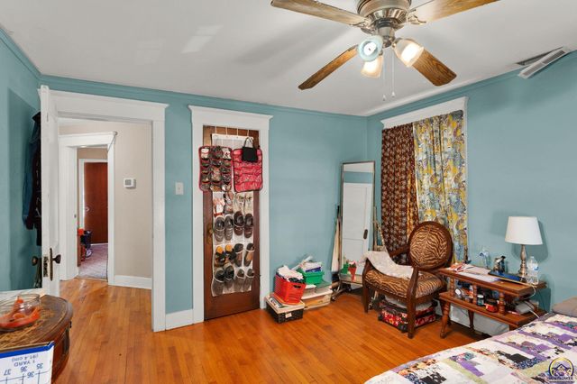 916 SW Polk ST, Topeka, KS 66612