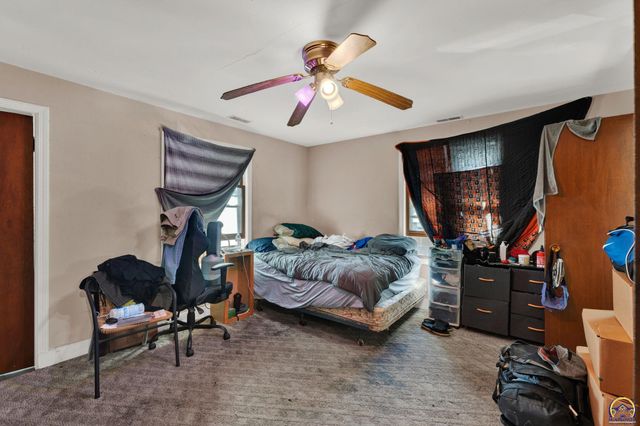 916 SW Polk ST, Topeka, KS 66612