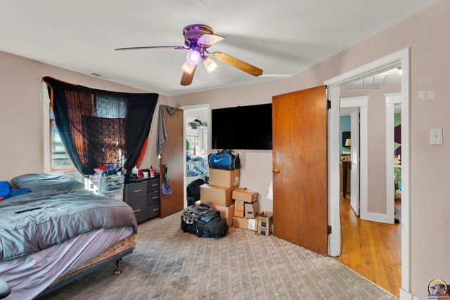 916 SW Polk ST, Topeka, KS 66612