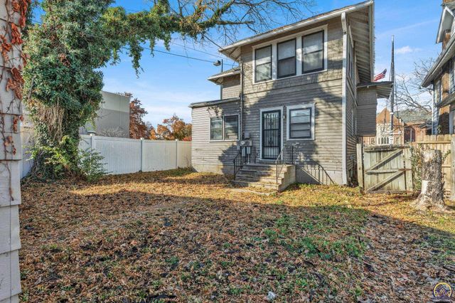 916 SW Polk ST, Topeka, KS 66612