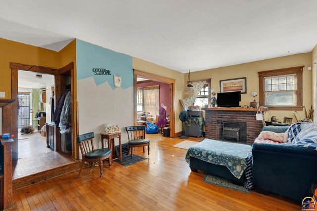 916 SW Polk ST, Topeka, KS 66612