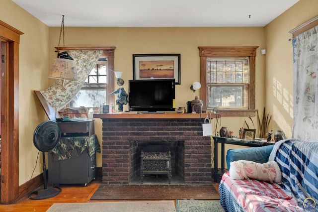 916 SW Polk ST, Topeka, KS 66612