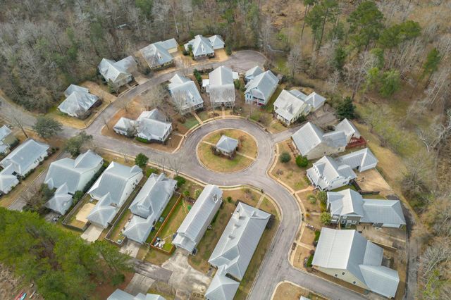 33 Robin's Nest, Hattiesburg, MS 39402