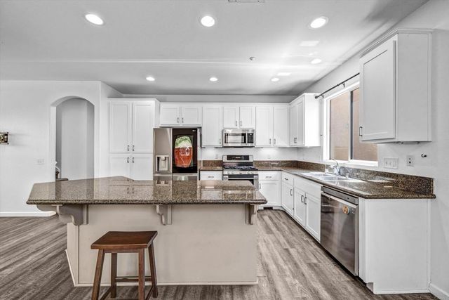 8772 Glen Vista Way, Santee, CA 92071