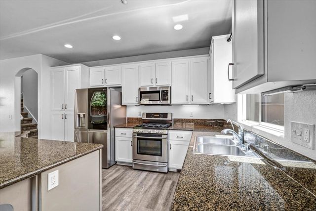 8772 Glen Vista Way, Santee, CA 92071