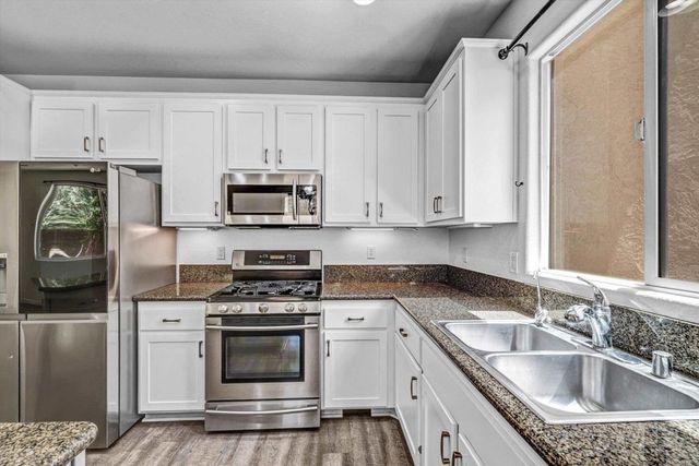 8772 Glen Vista Way, Santee, CA 92071