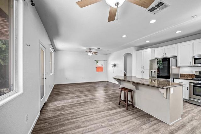 8772 Glen Vista Way, Santee, CA 92071