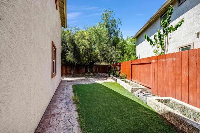 8772 Glen Vista Way, Santee, CA 92071