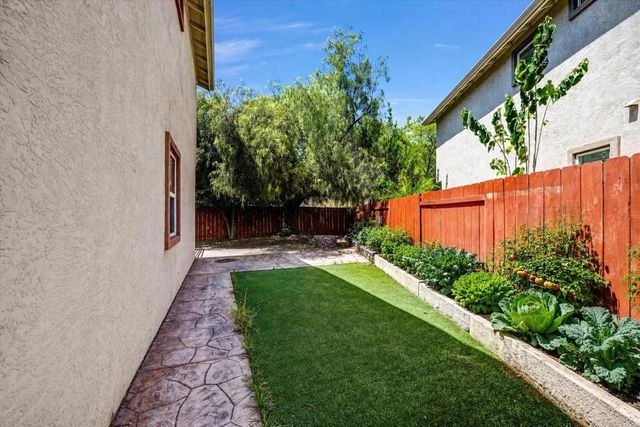 8772 Glen Vista Way, Santee, CA 92071